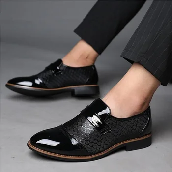 Крокодил модел, размер 38-48, мъжки черните сватбени обувки от лачена кожа, Oxfords на равна подметка, мъжки бизнес обувки, кафяви модерен модел обувки