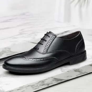 Модни Нови Оксфордские Ежедневните бизнес Модела обувки, Мъжки Обувки От Естествена Кожа с Високо Качество, Меки Дишащи обувки с плоска подметка, Реколта обувки с Перфорации тип 